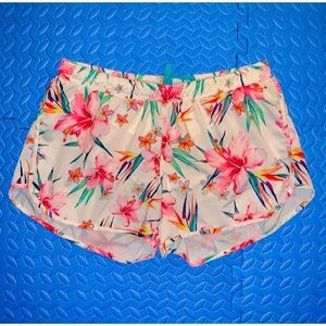 ON Exercise shorts, size L